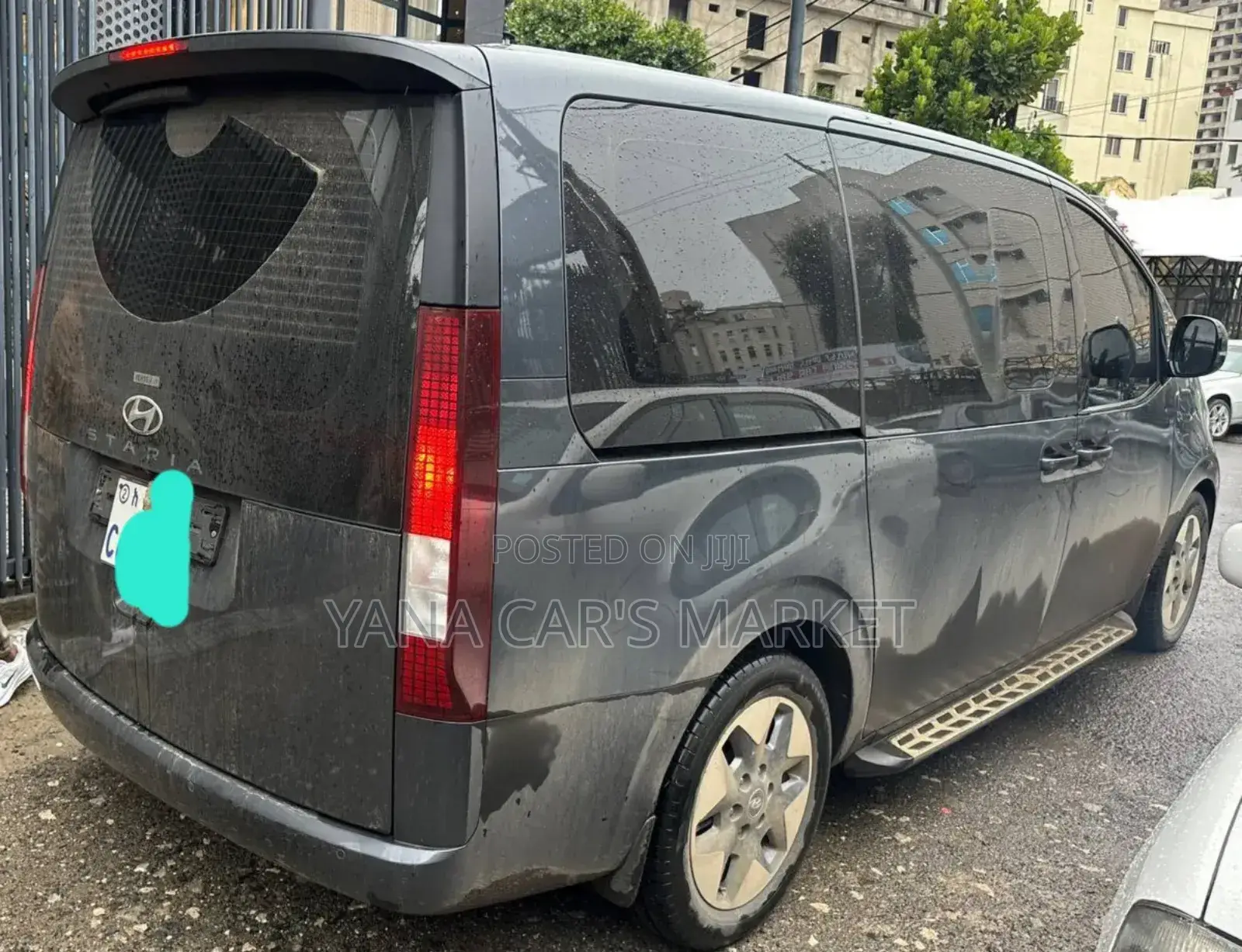 Hyundai Staria 2023 Gray