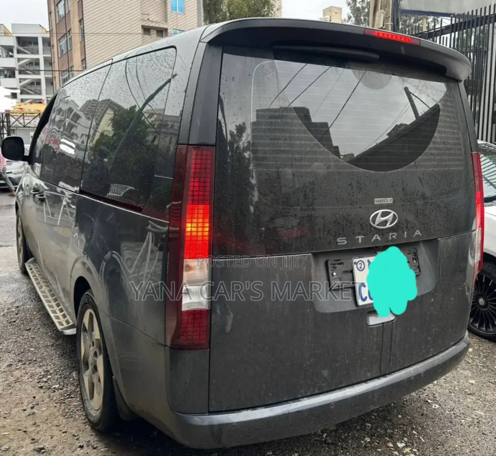 Hyundai Staria 2023 Gray