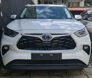 Photo - New Toyota Highlander 2023 White