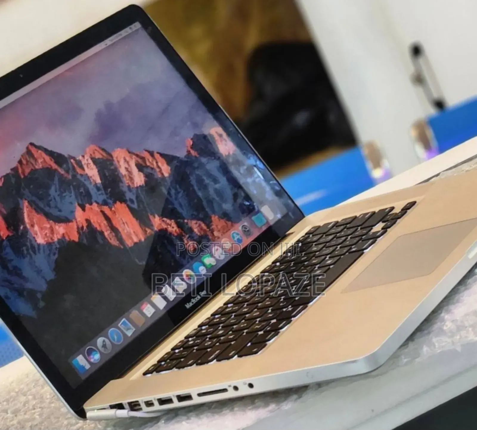 New Laptop Apple MacBook 2010 4GB Intel Core I7 SSD 128GB