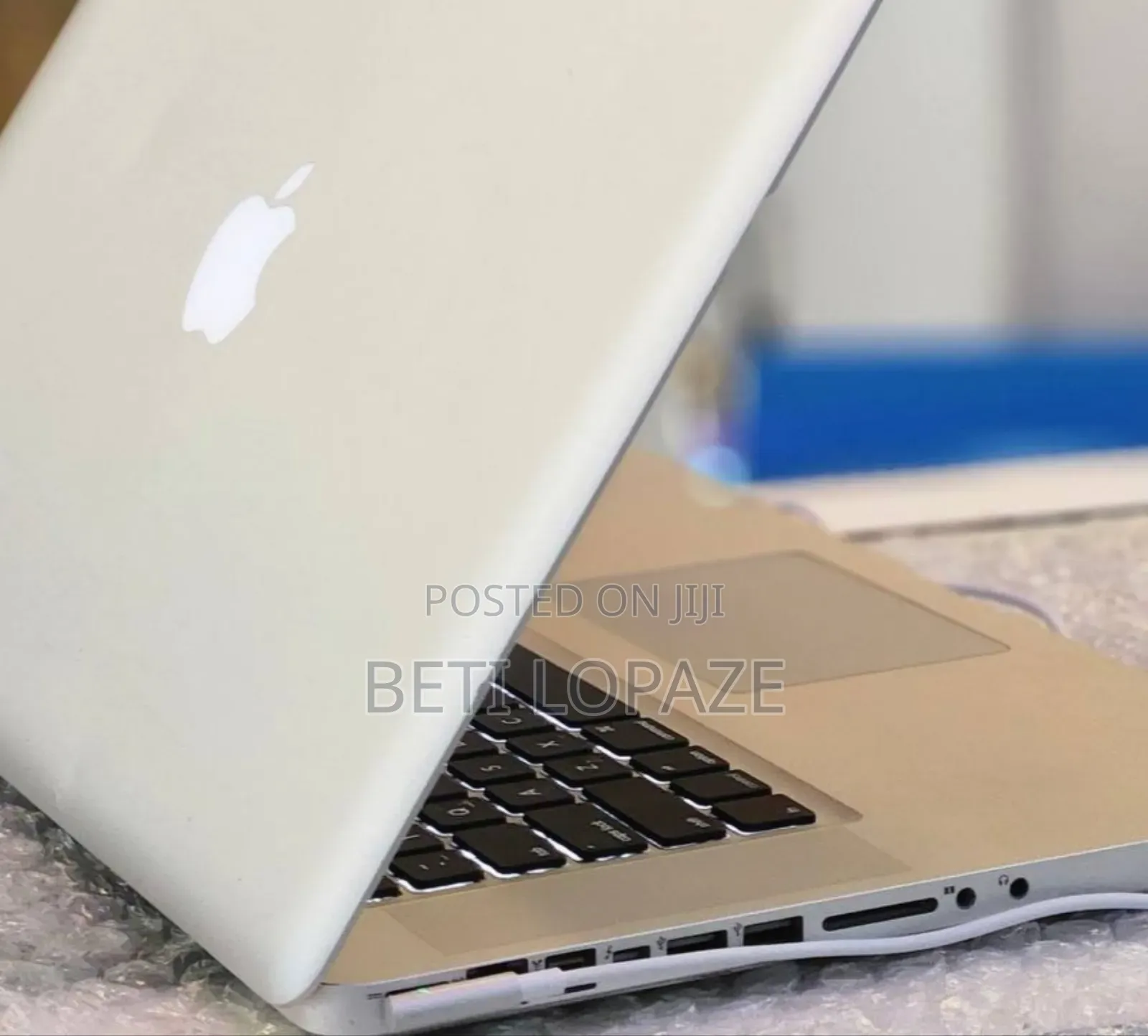 New Laptop Apple MacBook 2010 4GB Intel Core I7 SSD 128GB