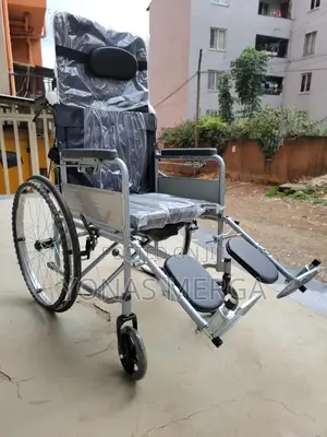 Toilet Wheelchair球وensure Durability去٥ the Seat and Backrest