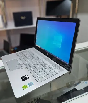 New Laptop HP Pavilion 15 8GB Intel Core I5 SSD 128GB