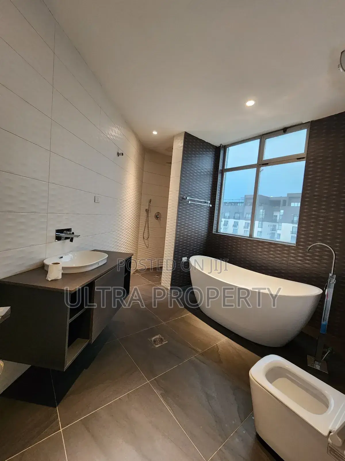 3bdrm Apartment in Bole for rent