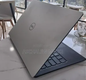 New Laptop Dell XPS 13 7390 8GB Intel Core I5 SSD 512GB