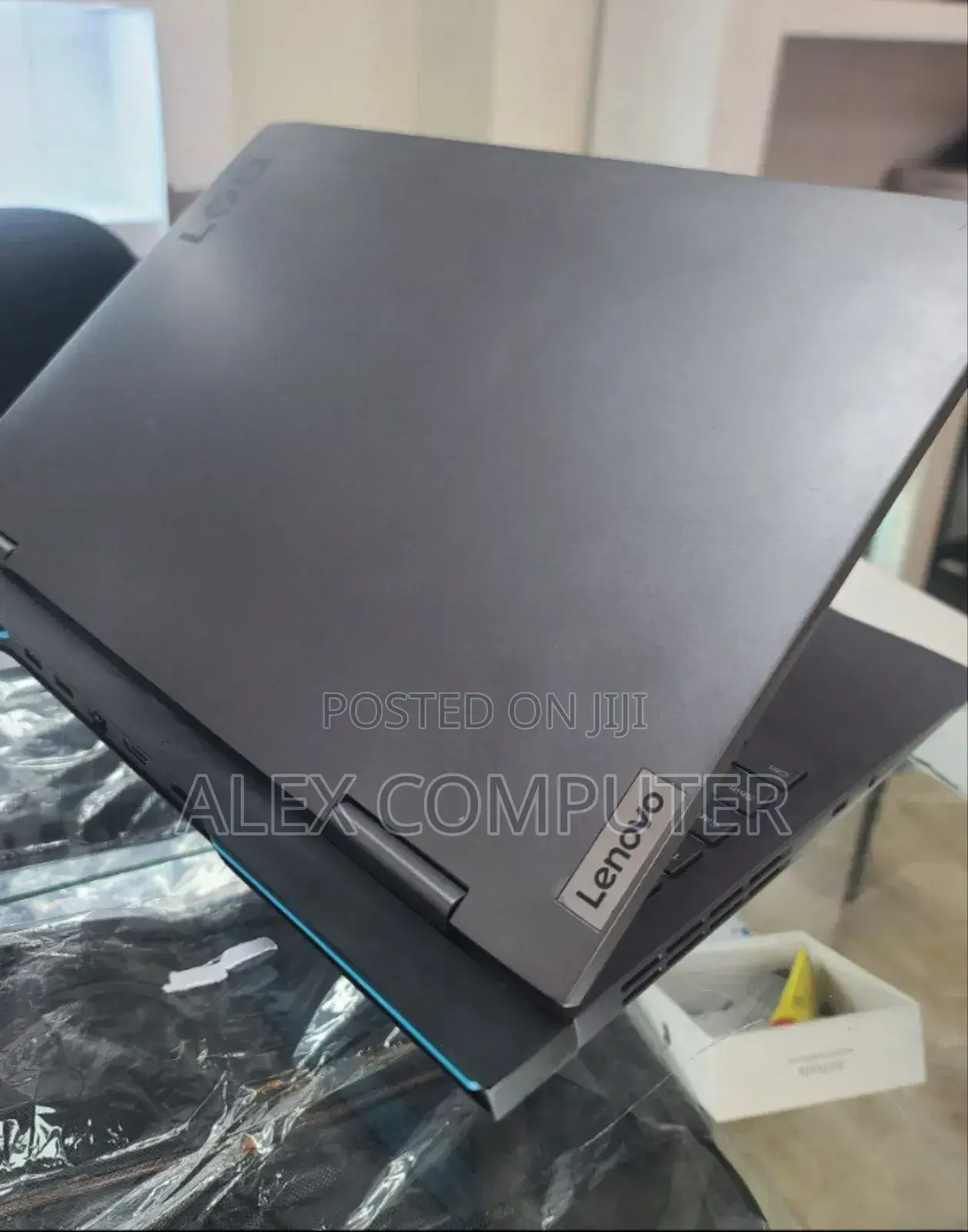 New Laptop Lenovo LOQ 15IRH8 16GB AMD Ryzen 7 SSD 1T