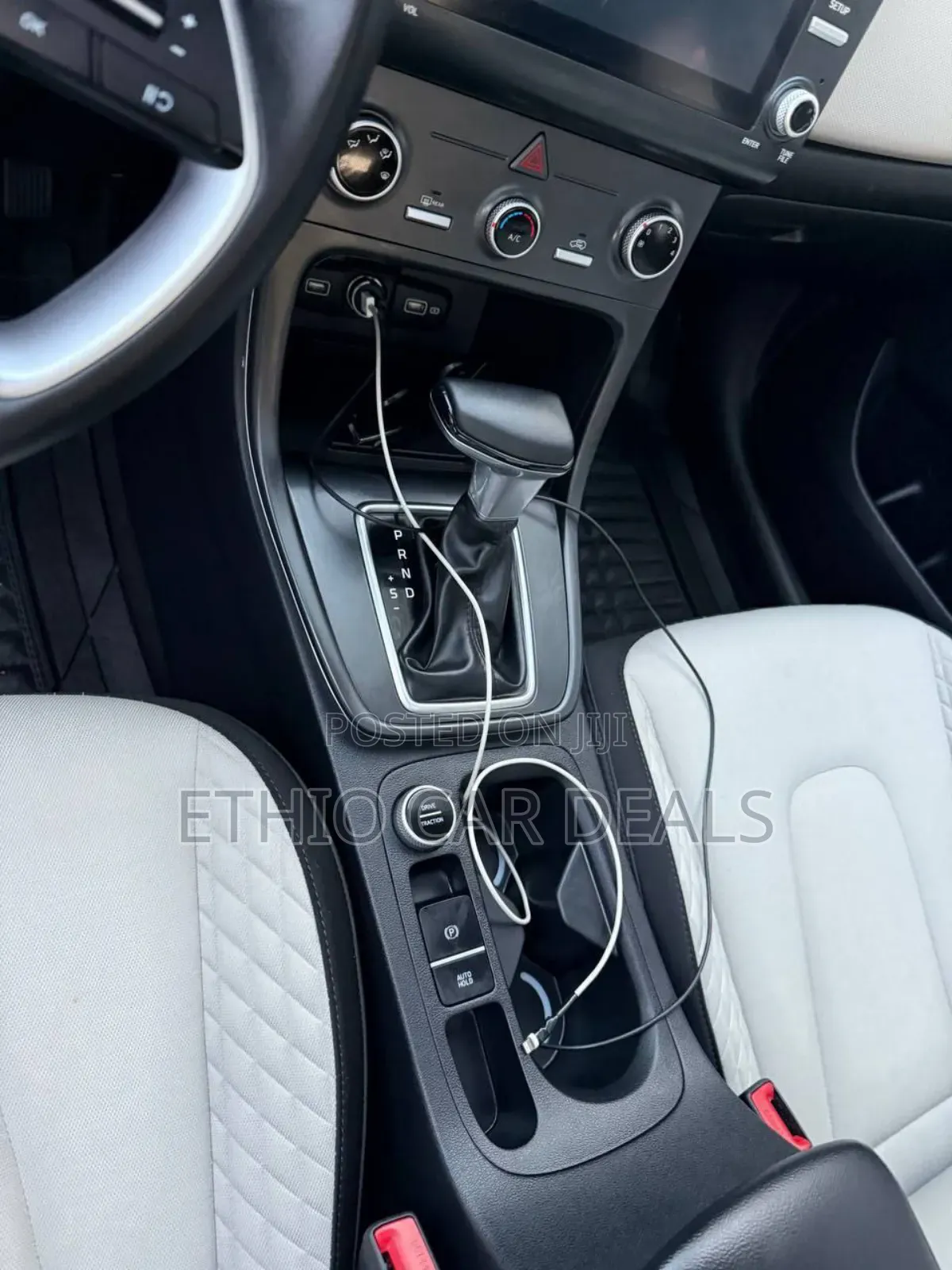 Hyundai Creta 2023 Silver