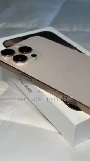 Photo - New Apple iPhone 16 Pro Max 256 GB Gold