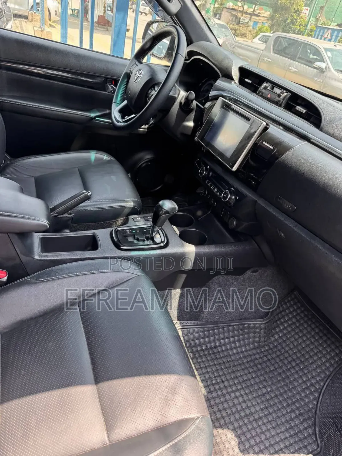 Toyota Hilux 2020 Silver