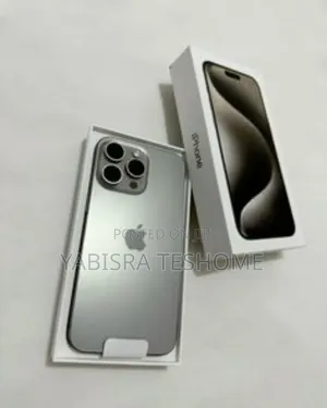 Photo - New Apple iPhone 15 Pro Max 256 GB Silver