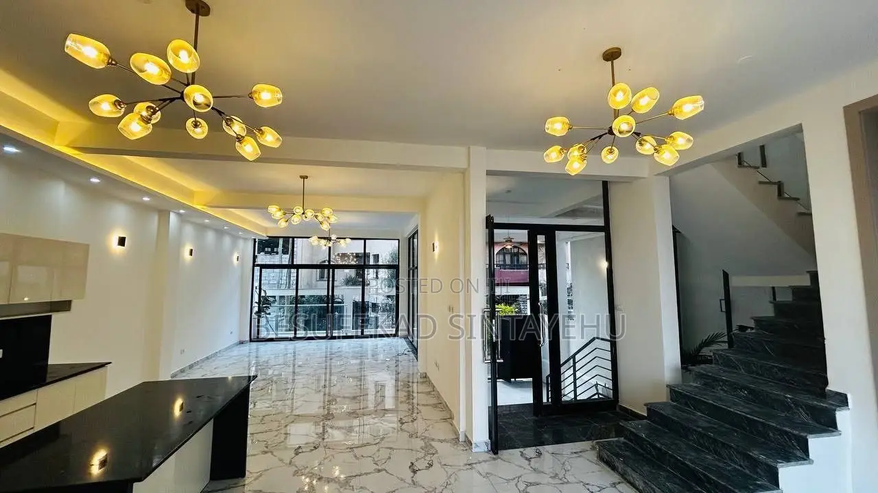 6bdrm House in Yeka for sale