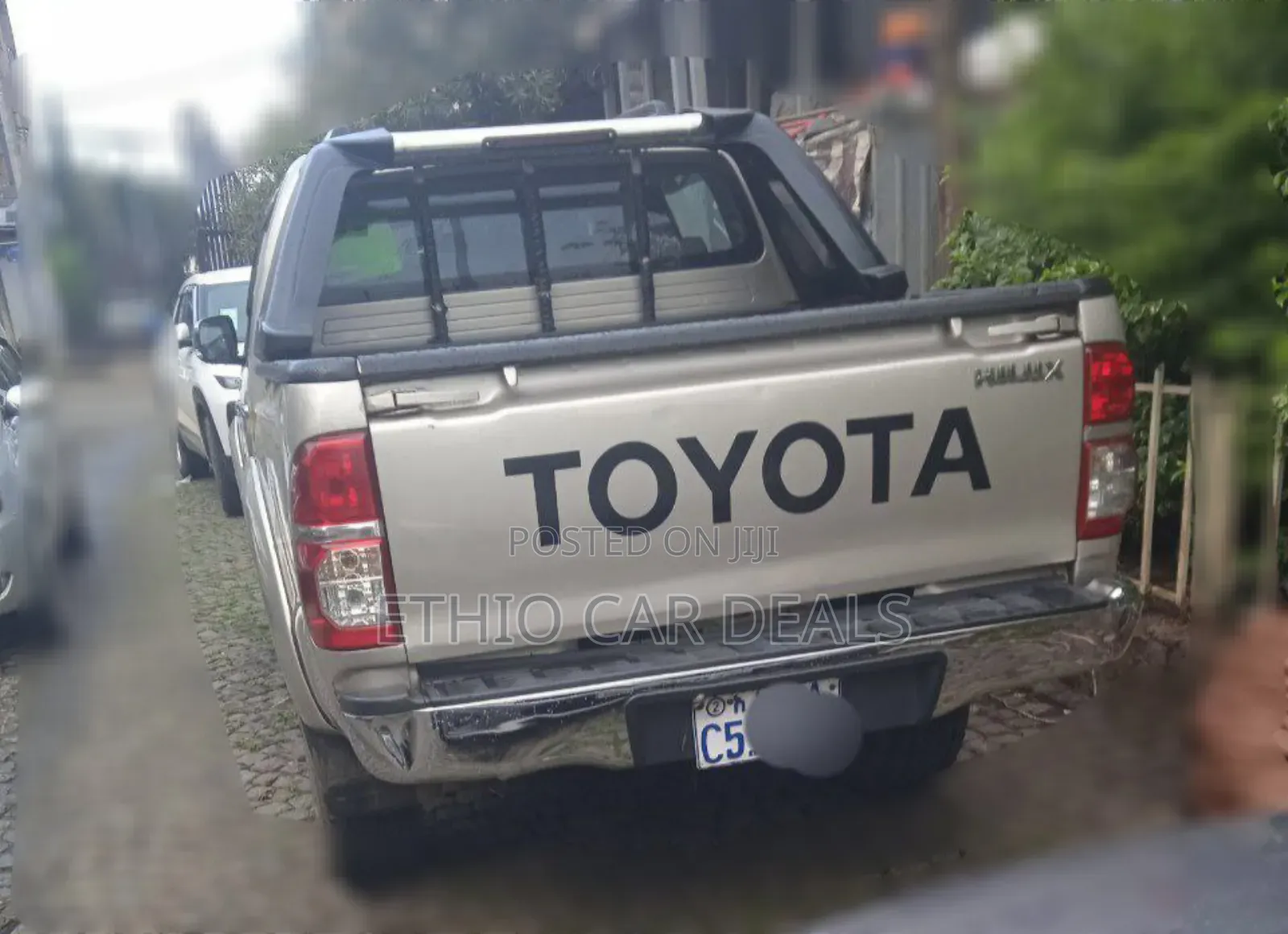 Toyota Hilux 2011 Gold