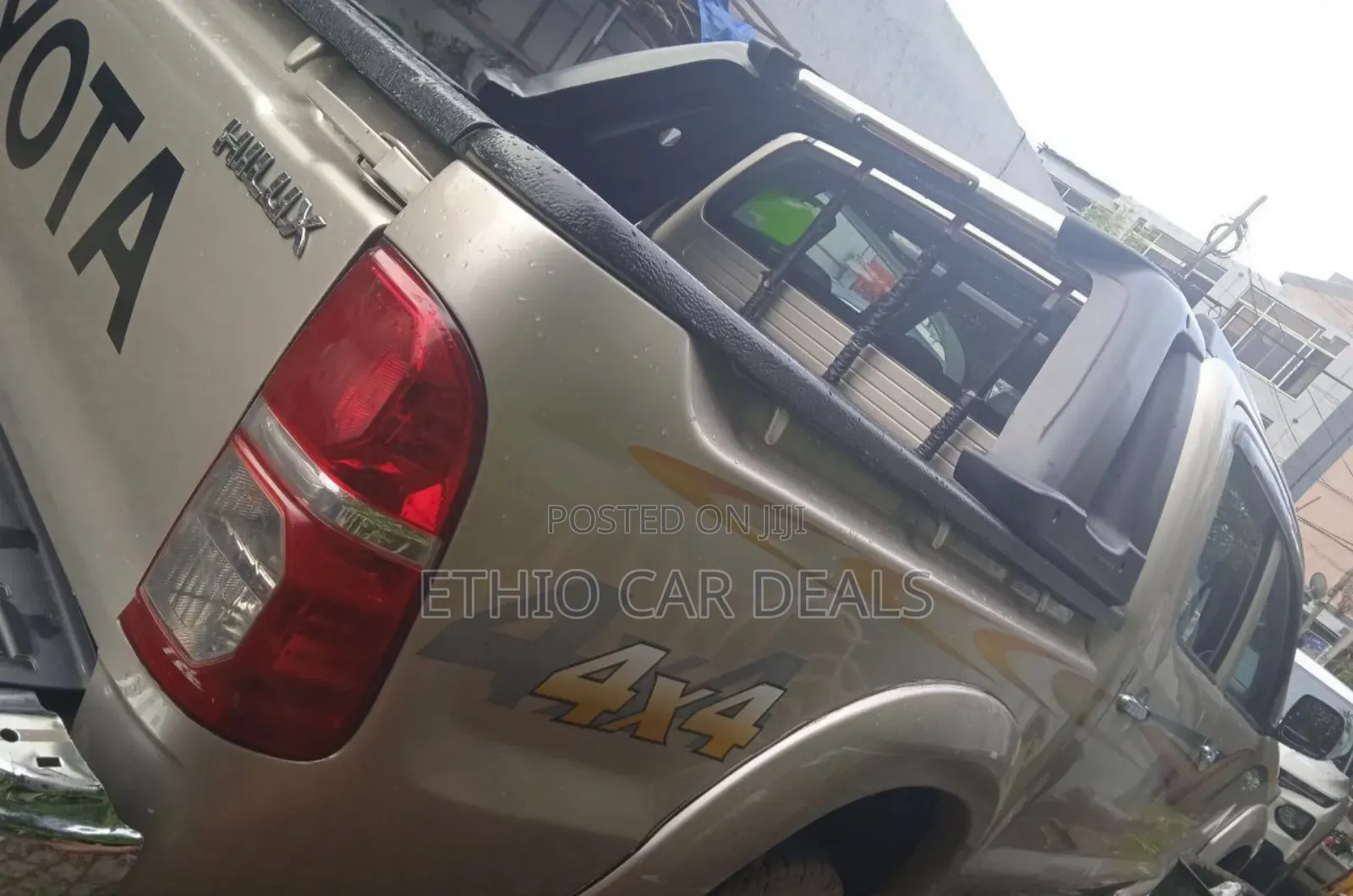 Toyota Hilux 2011 Gold