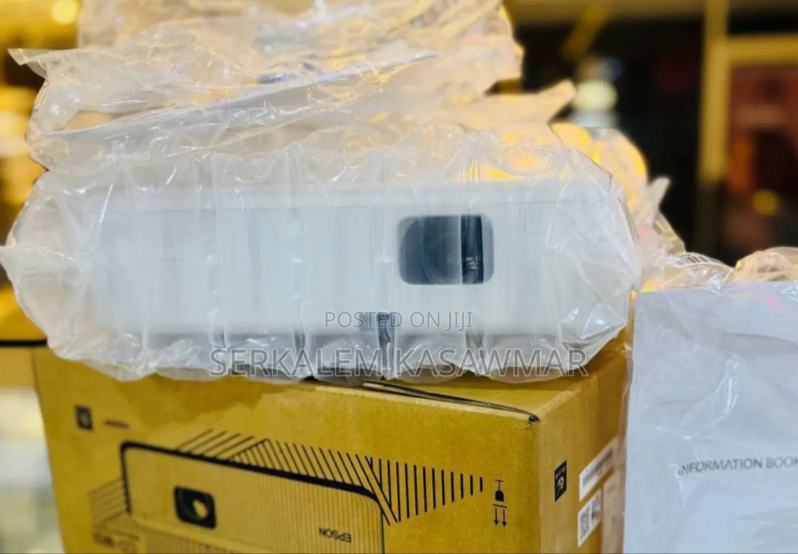 1brand New Epson Projector Co-W01 With Remote and Manual