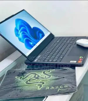New Laptop Lenovo LOQ 15IRH8 16GB AMD Ryzen 7 SSD 512GB