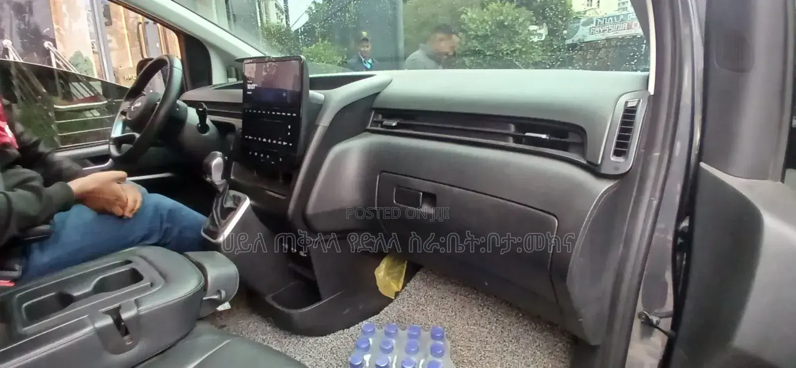 New Hyundai Staria 2023 Gray