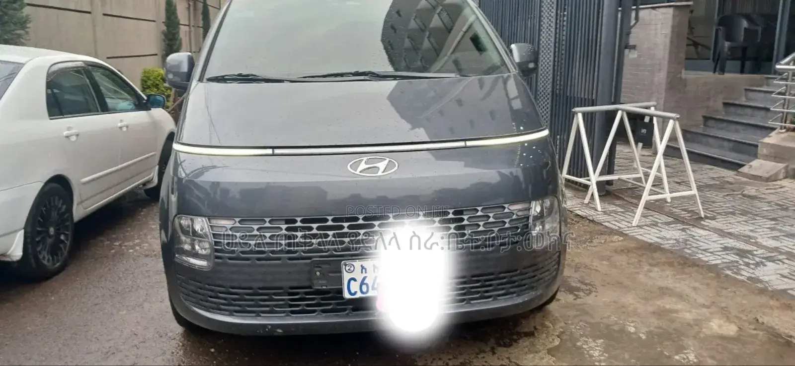 New Hyundai Staria 2023 Gray