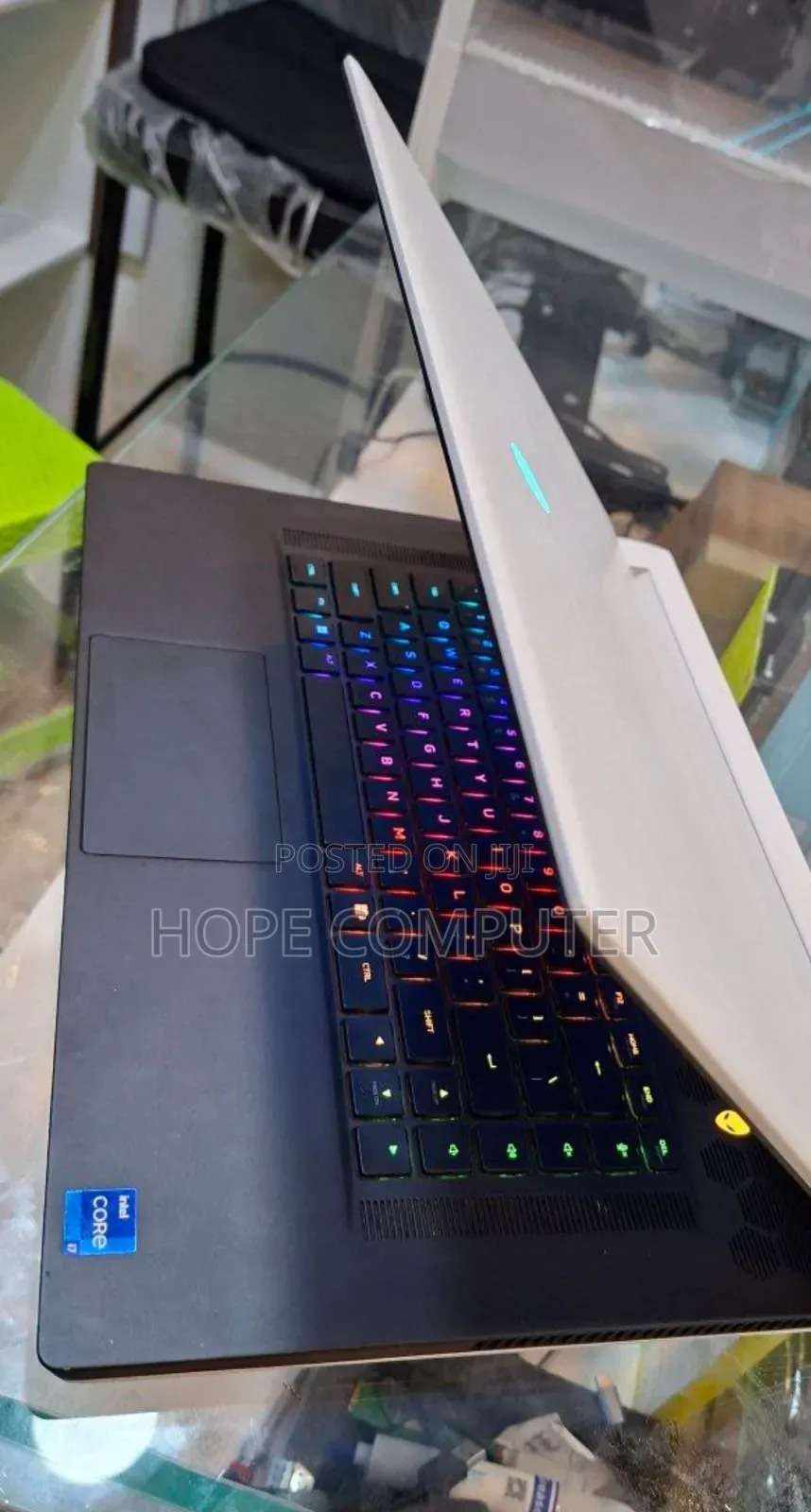 New Laptop Alienware M17x R2 32GB Intel Core I7 SSD 1T