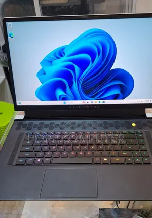 New Laptop Alienware M17x R2 32GB Intel Core I7 SSD 1T