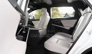 Toyota bZ4X 71.4 kWh FWD 2023 White