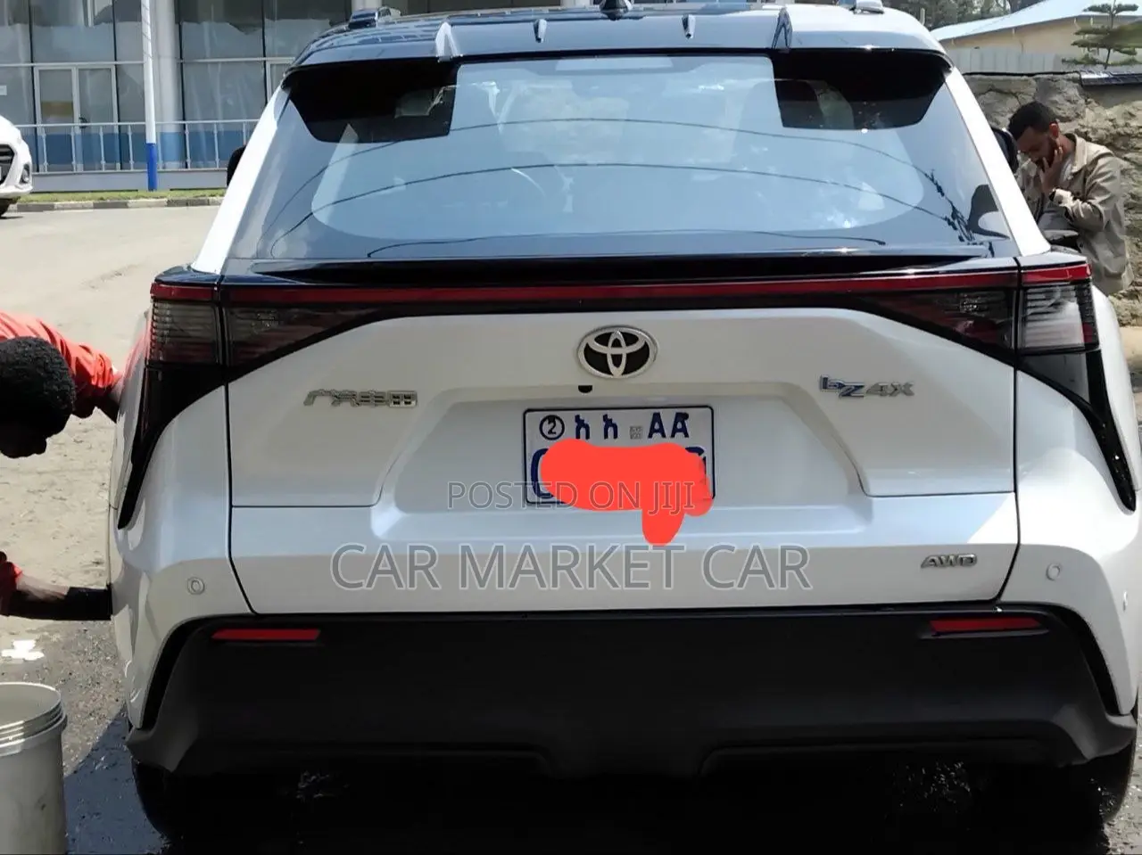 Toyota bZ4X 71.4 kWh FWD 2023 White