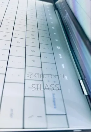 New Laptop Dell XPS 13 16GB Intel Core I7 SSD 512GB