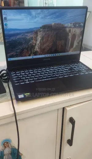 New Laptop Lenovo 16GB Intel Core I7 SSD 512GB