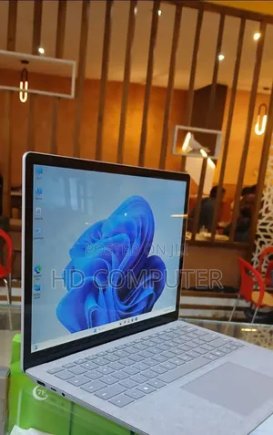 New Laptop Microsoft Surface 16GB Intel Core I7 SSD 512GB