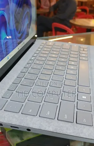 New Laptop Microsoft Surface 16GB Intel Core I7 SSD 512GB