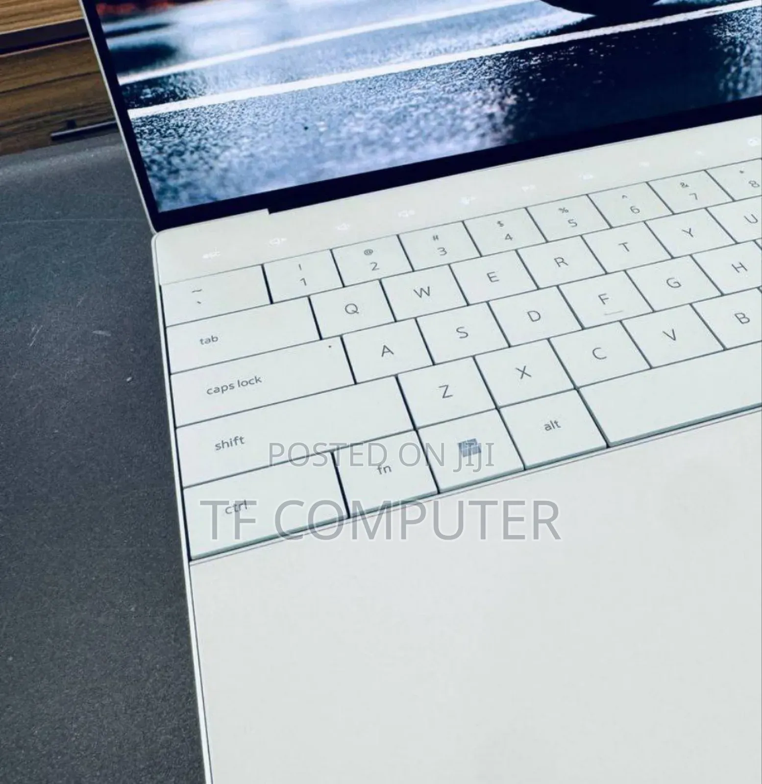 New Laptop Dell XPS 13 16GB Intel Core I7 SSD 512GB