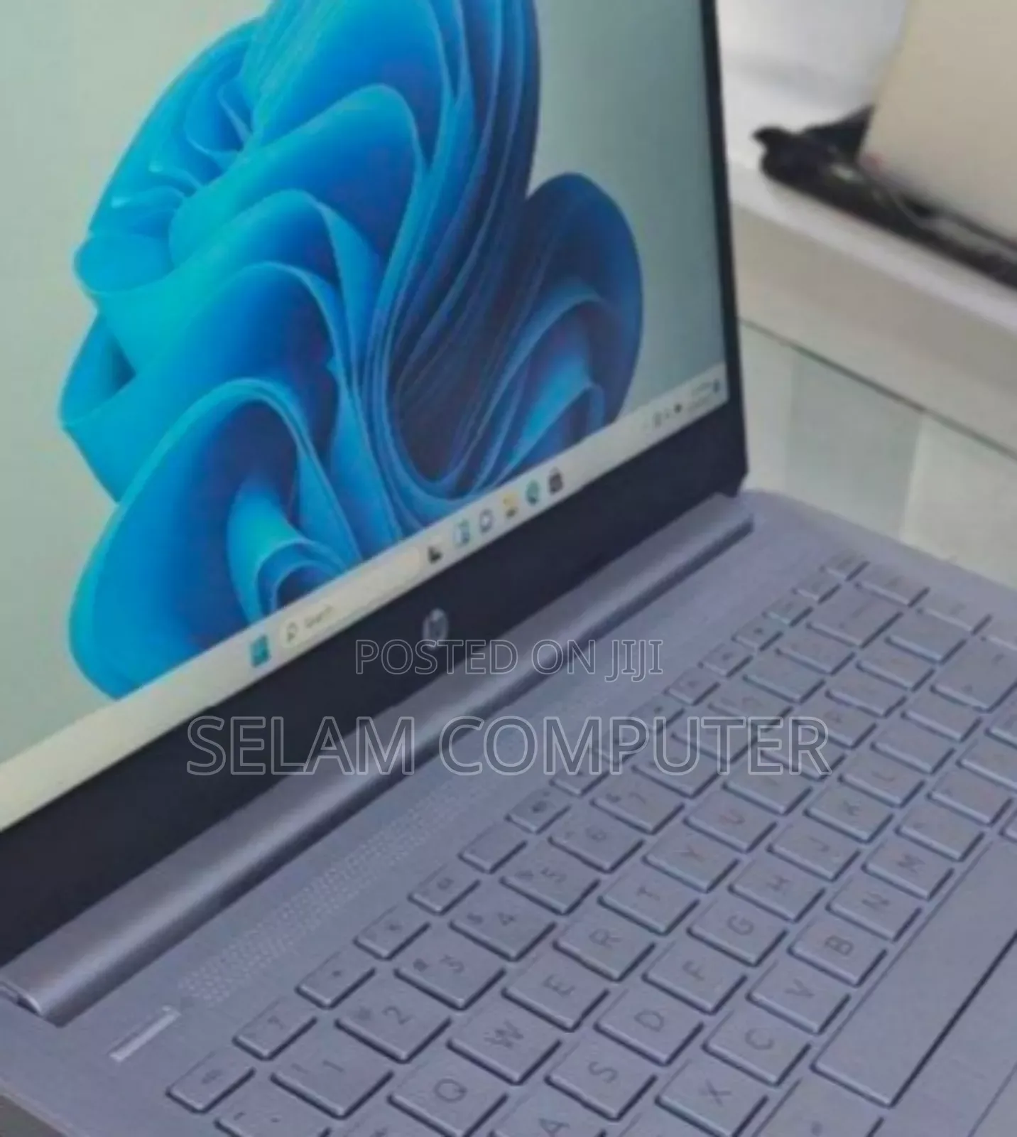 New Laptop HP Stream Notebook 8GB Intel Core I7 SSD 1T