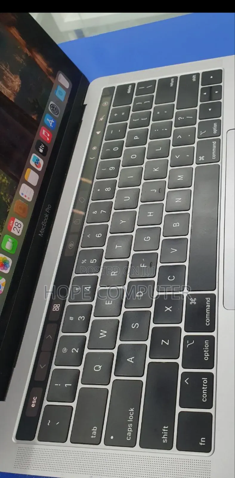 New Laptop Apple MacBook Pro 2019 8GB Intel Core I5 SSD 256GB