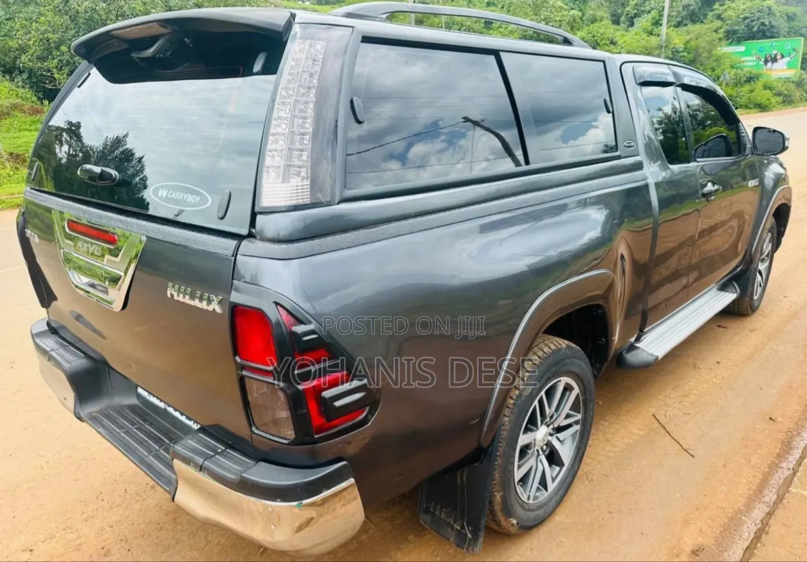 Toyota Hilux 2016 Blue