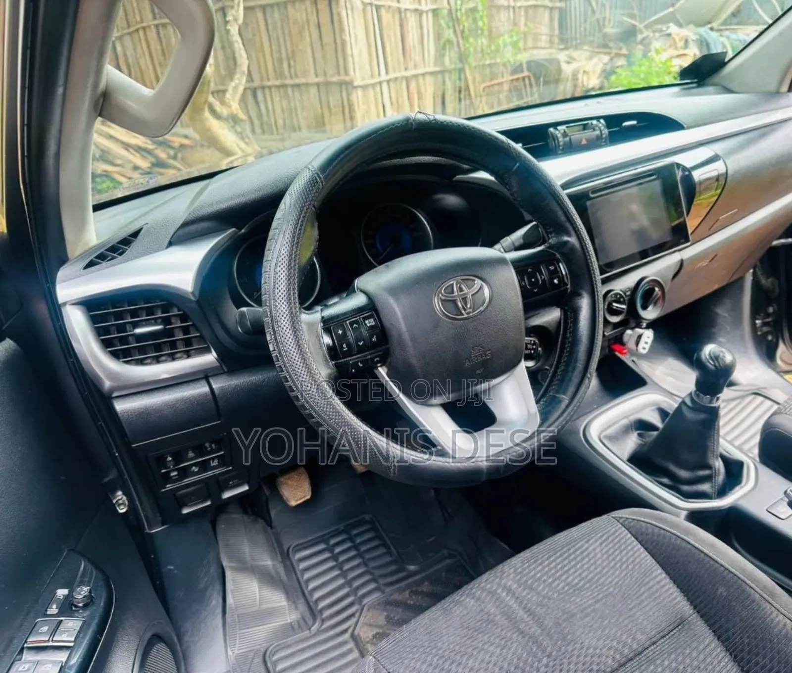 Toyota Hilux 2016 Blue