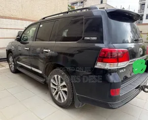 Toyota Land Cruiser 2021 Black