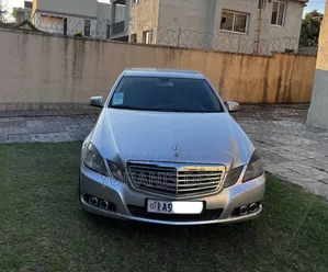 Photo - Mercedes-Benz E250 SV Premium 2014 Silver