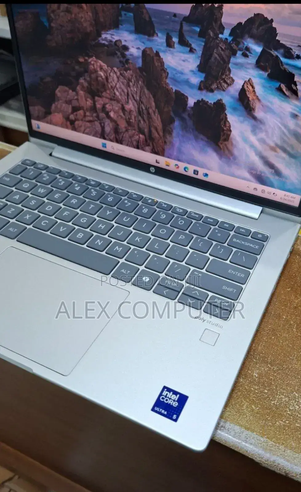 New Laptop HP 8GB Intel Core Ultra 5 SSD 512GB