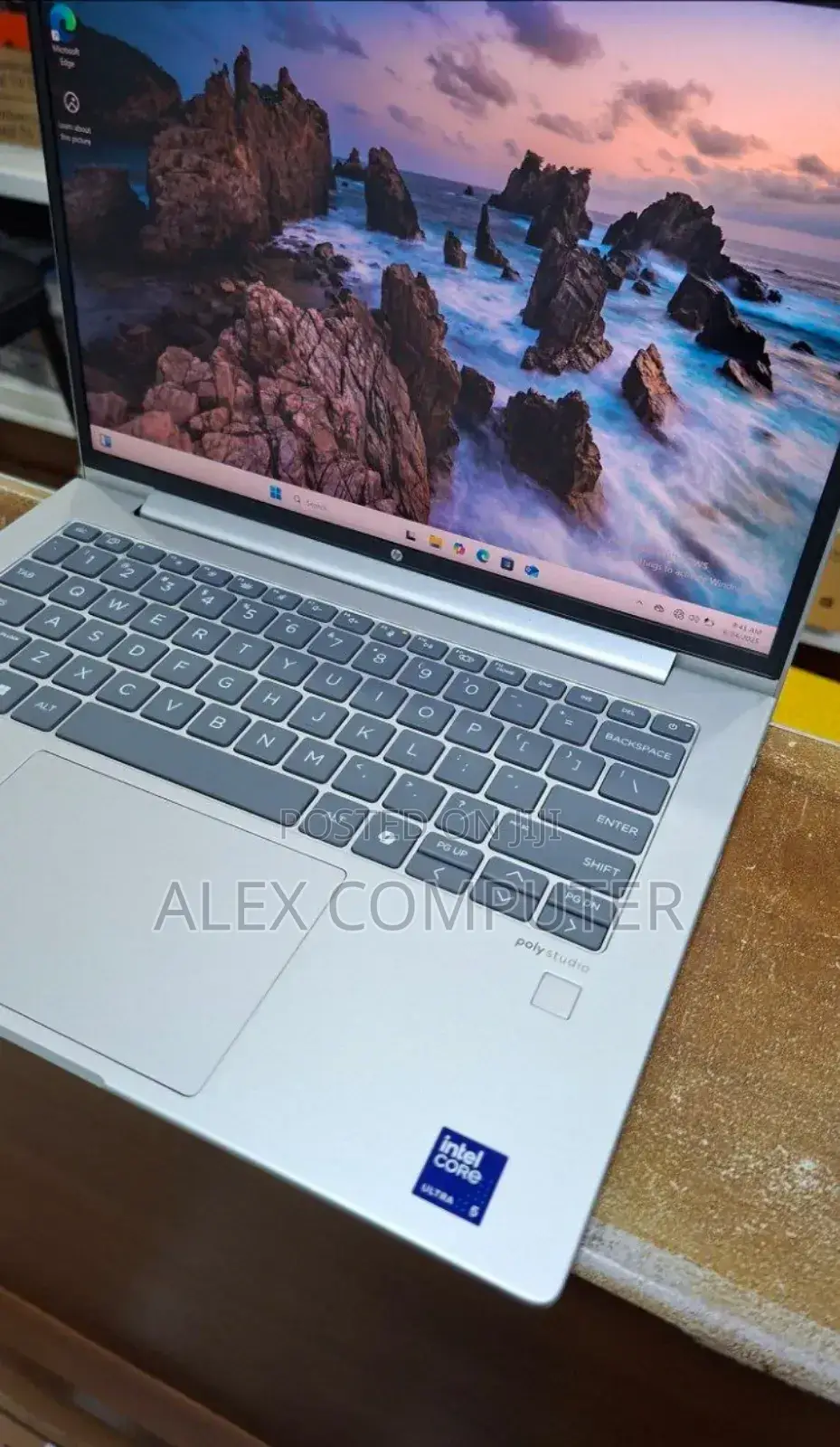 New Laptop HP 8GB Intel Core Ultra 5 SSD 512GB