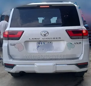 Toyota Land Cruiser 2023 White