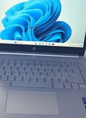 New Laptop HP Stream Notebook 8GB Intel Core I7 SSD 1T