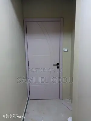 Photo - ክራውን ዶር (Crown Door)