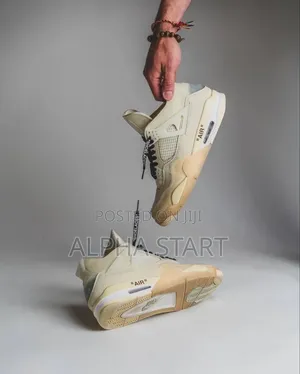 Jordan 4off White
 Master Quality Sho for You Made in Vietn