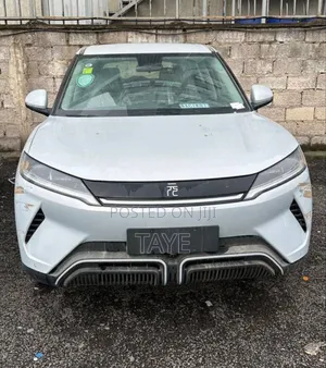 Photo - New BYD Yuan Up 2025 Off white