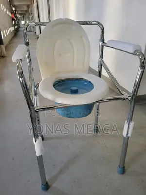 Commode Chair土toilet Chair,Extra-Wide Seat,Pail Fits Standar