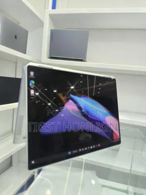 New Laptop HP Spectra 13 16GB Intel Core I5 SSD 1T