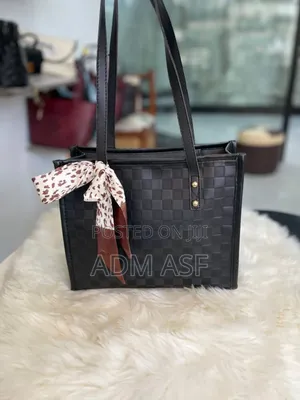 Photo - Ladies Hand Bag