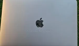 New Laptop Apple MacBook 2020 8GB Apple M1 SSD 256GB