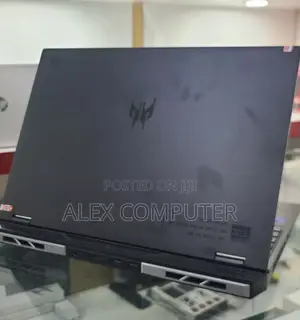 New Laptop Acer Predator Helios 18 PH18-71 16GB Intel Core I7 SSD 512GB