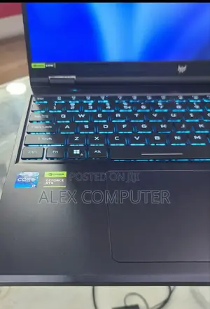 New Laptop Acer Predator Helios 18 PH18-71 16GB Intel Core I7 SSD 512GB