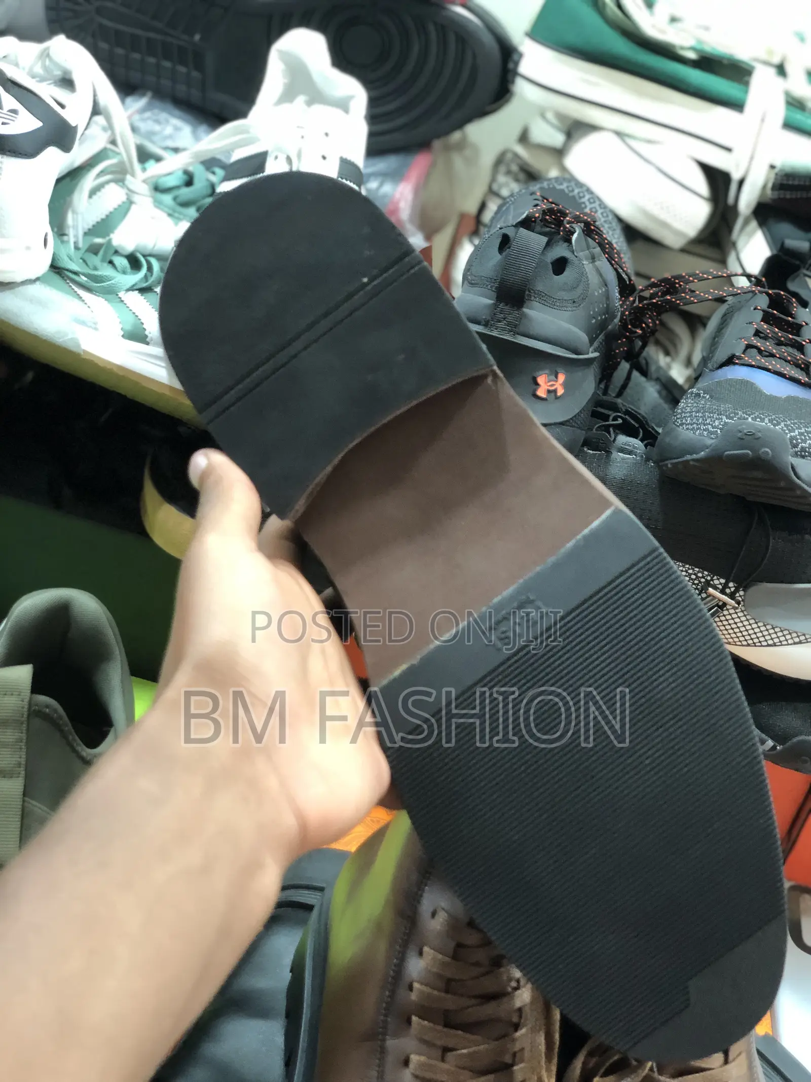 Classic Men’S Suede Boots